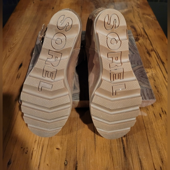 Sorel Joan of Arc Wedge Boots Brown size 9 - Picture 4 of 10